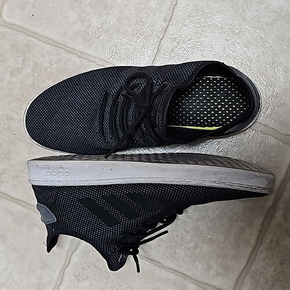 Adidas Shoes Super Comfortabl‼️ - Picture 4 of 6